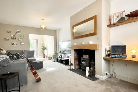 10 Broadgate Crescent, Horsforth, Leeds, LS18 4HG