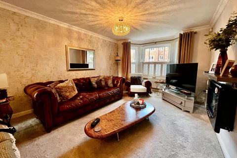 2 bedroom flat for sale, Highbridge, Gosforth, Newcastle upon Tyne, NE3