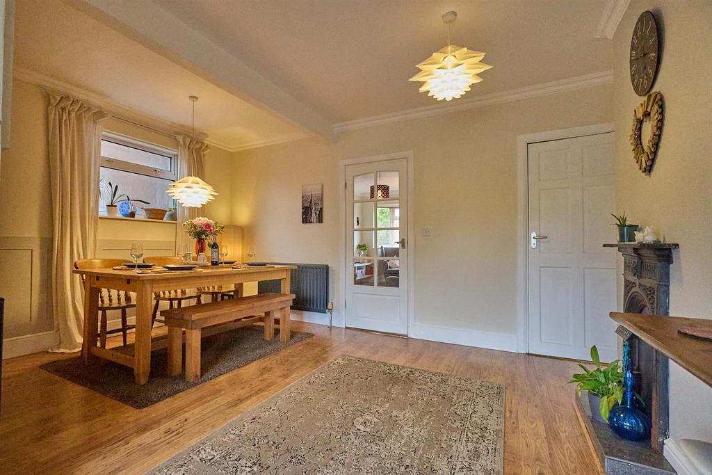 Rear Extended Open Plan Living Dining refitted Kit