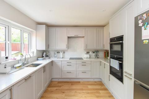 35 Stoneleigh Road, Bromley, BR1 2FU
