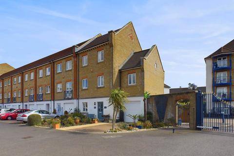 4 bedroom townhouse for sale, The Piazza, Sovereign Harbour