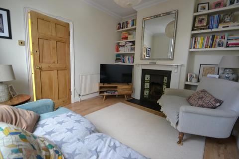 2 bedroom terraced house to rent, Belmont Road, Maidenhead, SL6