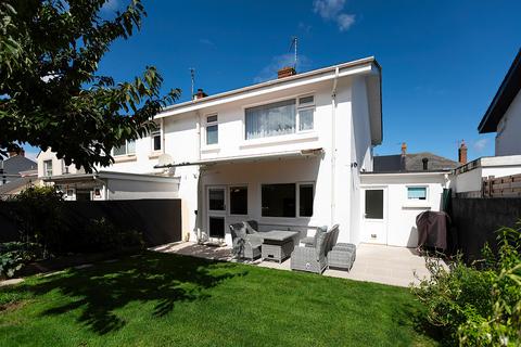 La Vallette, Green Road, St Clement