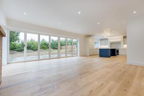 4 bedroom detached house for sale, Sparlings Farm, Chelmsford Road, Dunmow