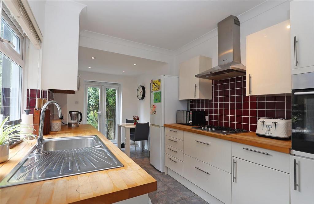Kitchen /