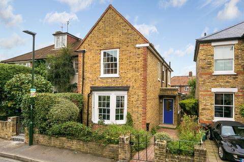 3 bedroom end of terrace house for sale, New Road, Richmond, TW10