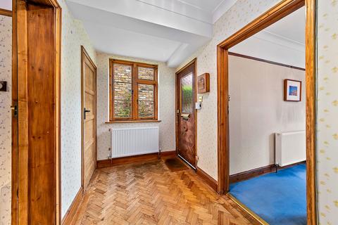 38 New Road, Richmond, TW10 7HY