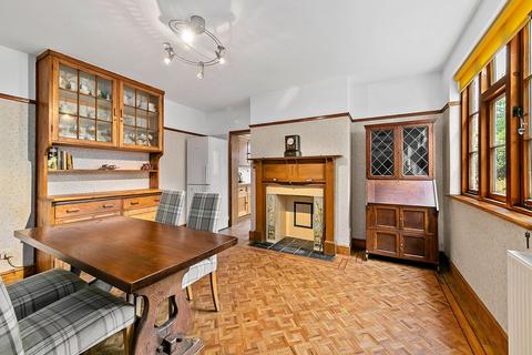 38 New Road, Richmond, TW10 7HY