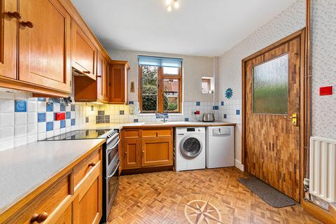 38 New Road, Richmond, TW10 7HY