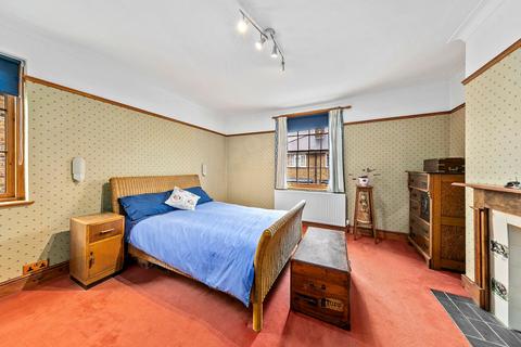 38 New Road, Richmond, TW10 7HY