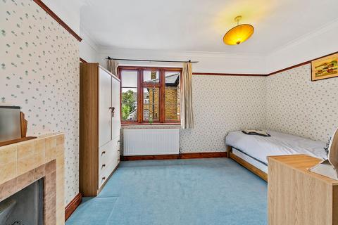 38 New Road, Richmond, TW10 7HY