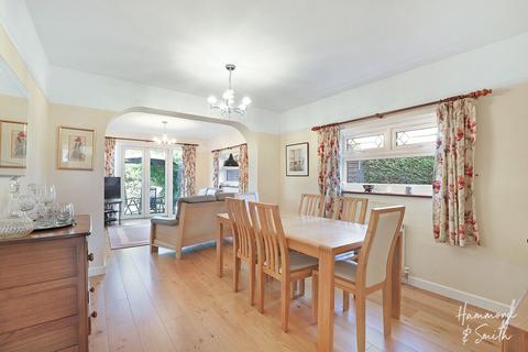 3 bedroom detached house for sale, Epping CM16