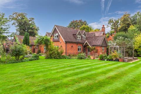 5 bedroom detached house for sale, Henley Road, Maidenhead SL6