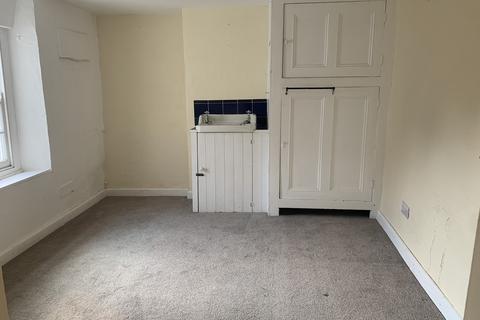 11 Castle Street, Llandovery, SA20 0AN