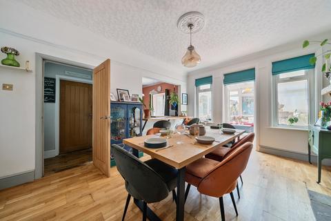 251 Dover Road, Folkestone, CT19 6NT