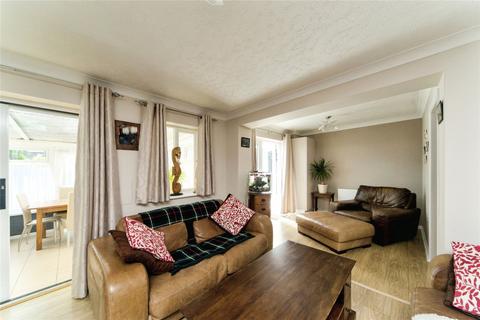 4 Broad Oak Close, Eastbourne, BN23 8LJ