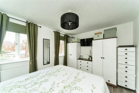 4 Broad Oak Close, Eastbourne, BN23 8LJ