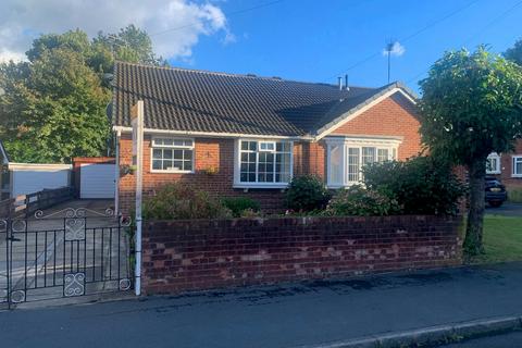 2 bedroom semi-detached bungalow for sale, Chestnut Rise, Leeds LS12