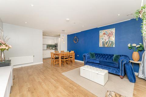 2 bedroom flat for sale, Lamington Heights, Poplar E14