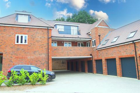 2 bedroom apartment for sale, Green Close, Brookmans Park AL9