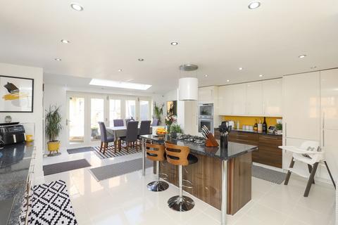 28 Bright Meadow, Halfway, Sheffield, S20 4SY