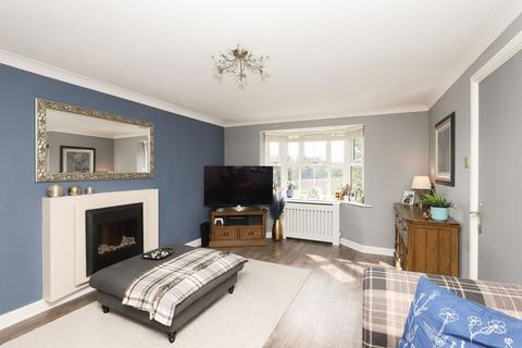 28 Bright Meadow, Halfway, Sheffield, S20 4SY