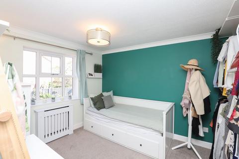 28 Bright Meadow, Halfway, Sheffield, S20 4SY