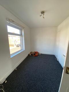 2 bedroom flat to rent, 8 Grosvenor Gardens Howden Wallsend Tyne and Wear