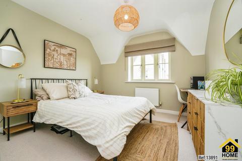 2 bedroom flat for sale, 1 Fry Close, Cirencester, United Kingdom, GL7