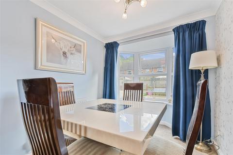 64 Hunters Row, Boroughbridge, York, YO51 9PE