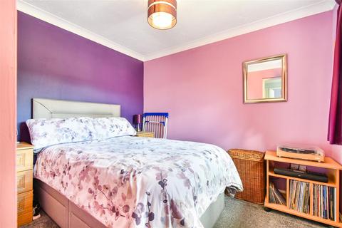 64 Hunters Row, Boroughbridge, York, YO51 9PE