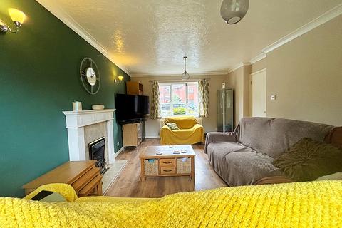 4 bedroom detached house for sale, Hogarth Road, Leicester LE4