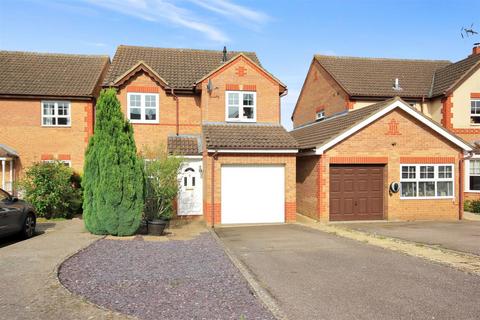 3 bedroom detached house for sale, Stourton Close, Wellingborough NN8