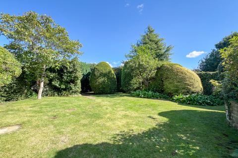 11 Broadview Avenue, Gillingham, ME8 9DB