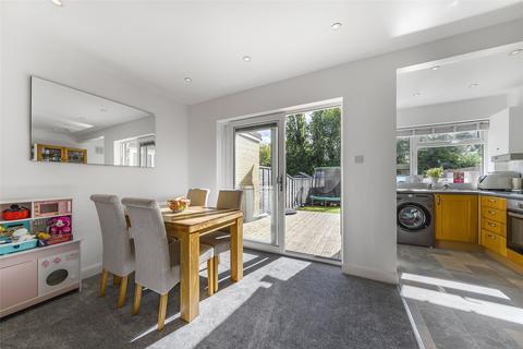 38 Caverleigh Way, Worcester Park, KT4 8DG