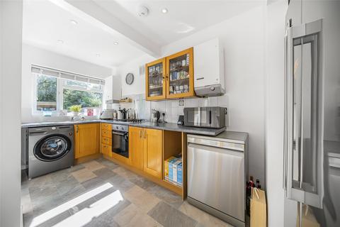 38 Caverleigh Way, Worcester Park, KT4 8DG