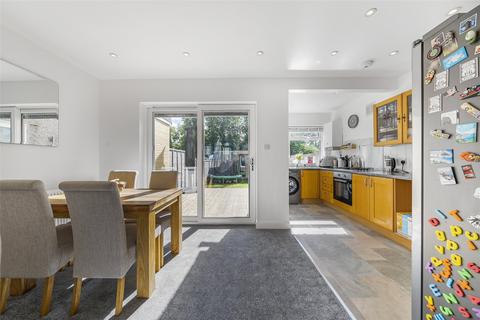 38 Caverleigh Way, Worcester Park, KT4 8DG