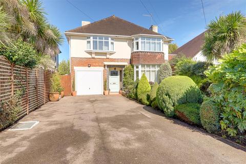 4 bedroom detached house for sale, Trent Road, Worthing BN12