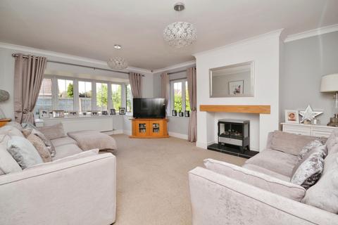 5 bedroom detached house for sale, Peaks Avenue, New Waltham DN36