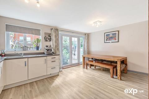 121 Broadhurst Place, Basildon, SS14 2FA