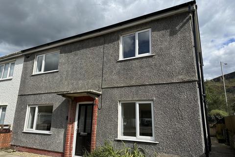 3 bedroom semi-detached house to rent, Office Row, Ystalyfera, Swansea.