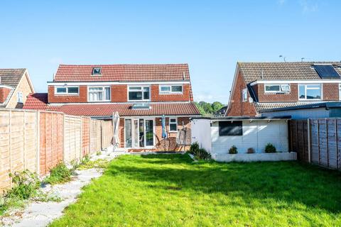 19 Burden Way, Guildford, GU2 9RB