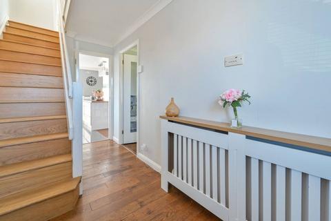 19 Burden Way, Guildford, GU2 9RB