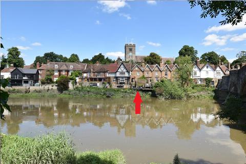 3 bedroom end of terrace house for sale, High Street, Aylesford