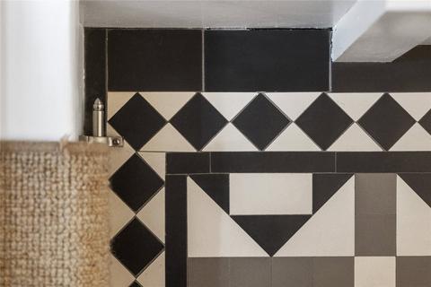 135b Southgate Road, London, N1 3JZ