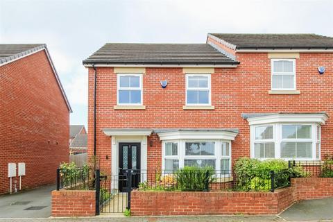 3 bedroom semi-detached house for sale, Field Gate Close, Wakefield WF2