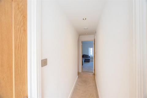 8 High Street, Dore, Sheffield, S17 3GU