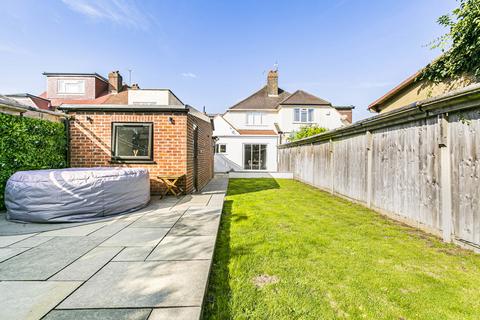 86 Vicarage Road, Sunbury-on-thames, TW16 7QT