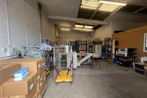 Industrial unit to rent, College Road Business Park, College Road, Aylesbury, Buckinghamshire, HP22