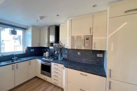 2 bedroom flat for sale, Luxborough Street, London W1U